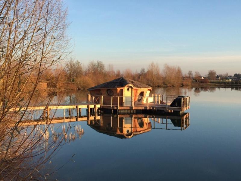 Cabane Flottante Millenium Varanges Exteriér fotografie